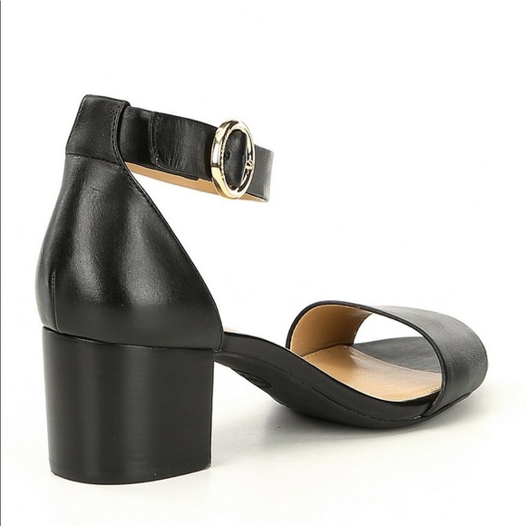 Michael Kors Sandals - Picture 5 of 9